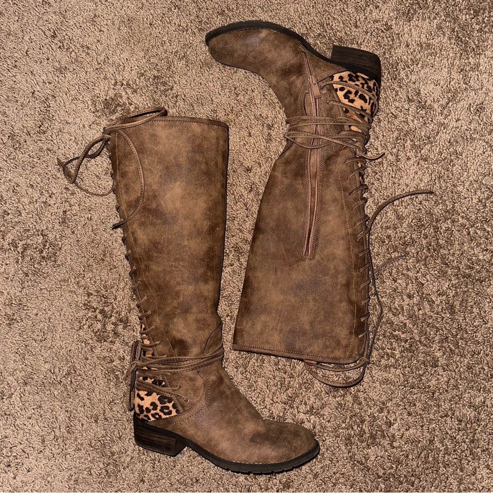 Very Volatile Leopard Lace Up Boots Size 8.5